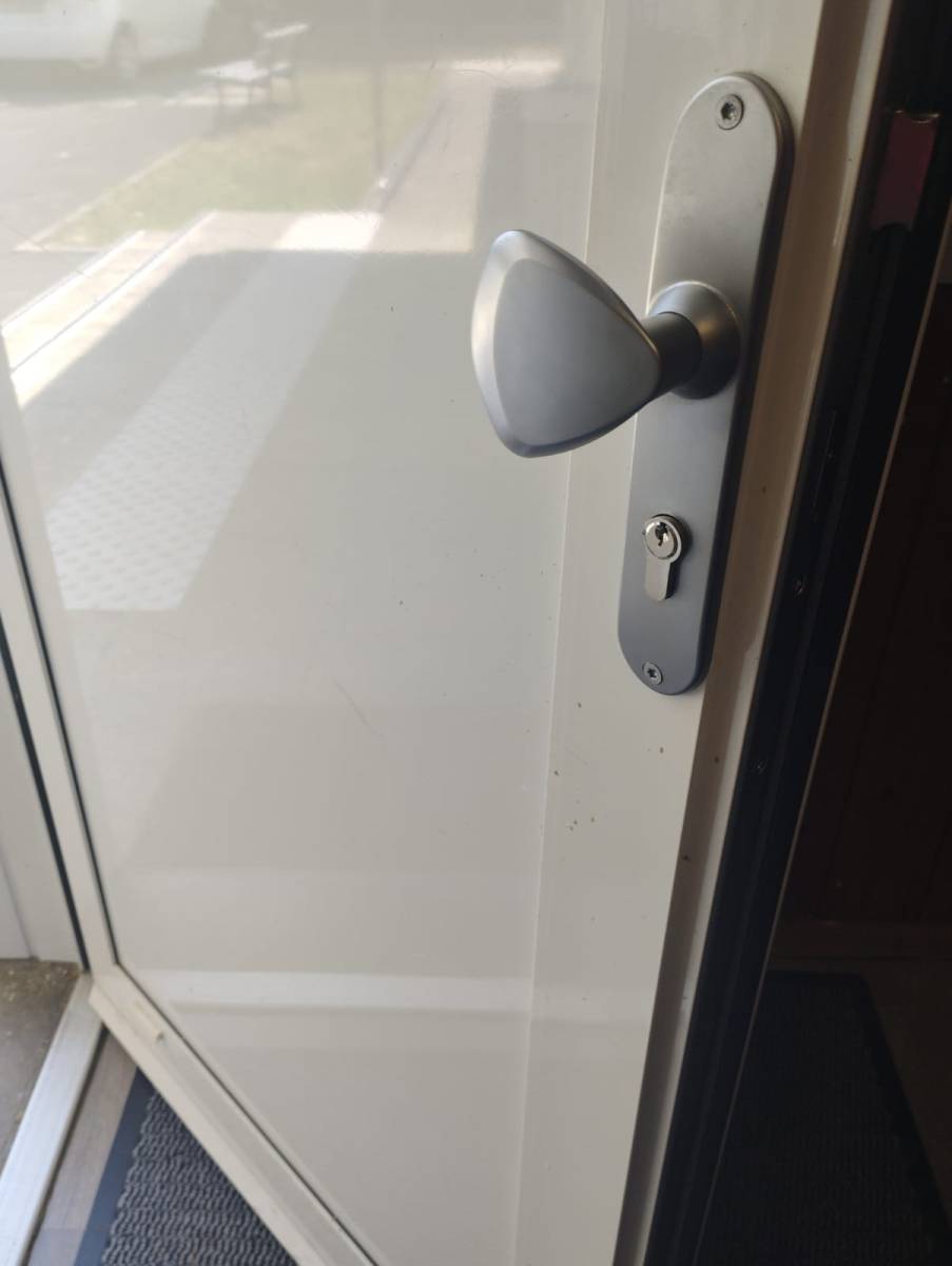 Serrurier à Bordeaux Bastide Rive Droite : Remplacement de cylindre 40x40 à bouton