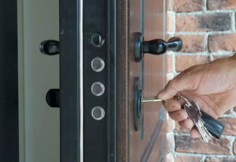 Protection de maison avec serrure 3 points à Cenon : Conseil d'un serrurier de Bordeaux rive droite pour la pose d'une nouvelle serrure