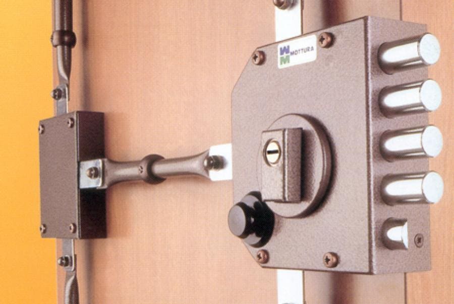 remplacement serrure bassens