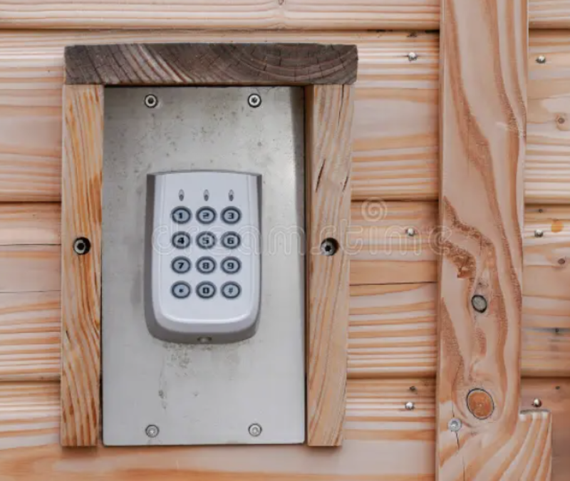 Proteger une maison avec un controle d'acces sur Ambes : La solution digicode proposé par un serrurier de Bordeaux Nord, Direct Ouverture