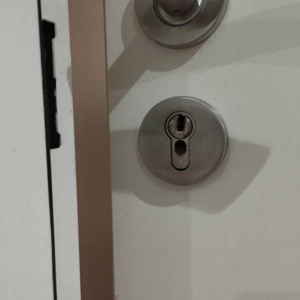 Service de Serrurerie à Blanquefort près de Bordeaux - Ouverture de Porte et Remplacement de Cylindre le Soir à 18H