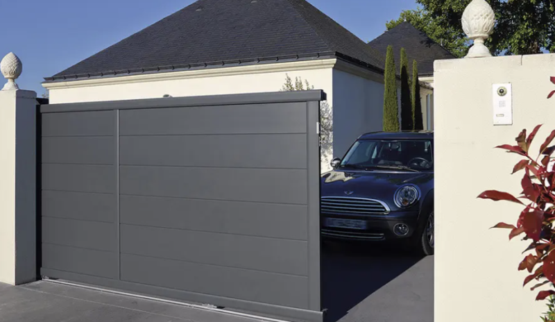 Installation d'un portail automatique pour propriétaire sur Lormont, un serrurier de Bordeaux rive droite vous accompagne