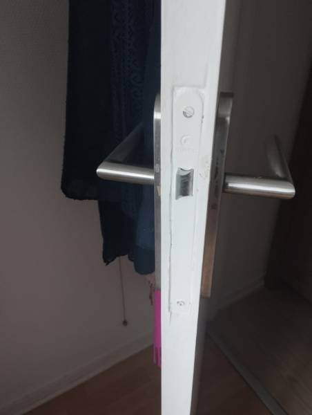 Bordelais : Pose de serrure a larder et pose d'une serrure avec cylindre européen a Bordeaux Caudéran